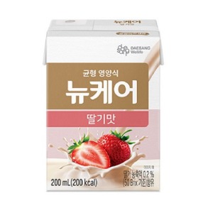 Daesang Well-Life New Care Strawberry Flavor 200ml x 30 Pack Meals Replacement Snacks Nutritional Supplement Balanced Nutritional Food Patient Food